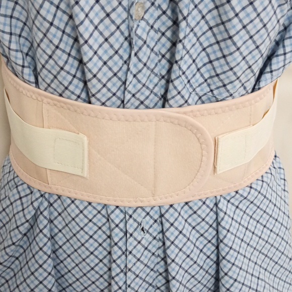 Back brace - Picture 2 of 2